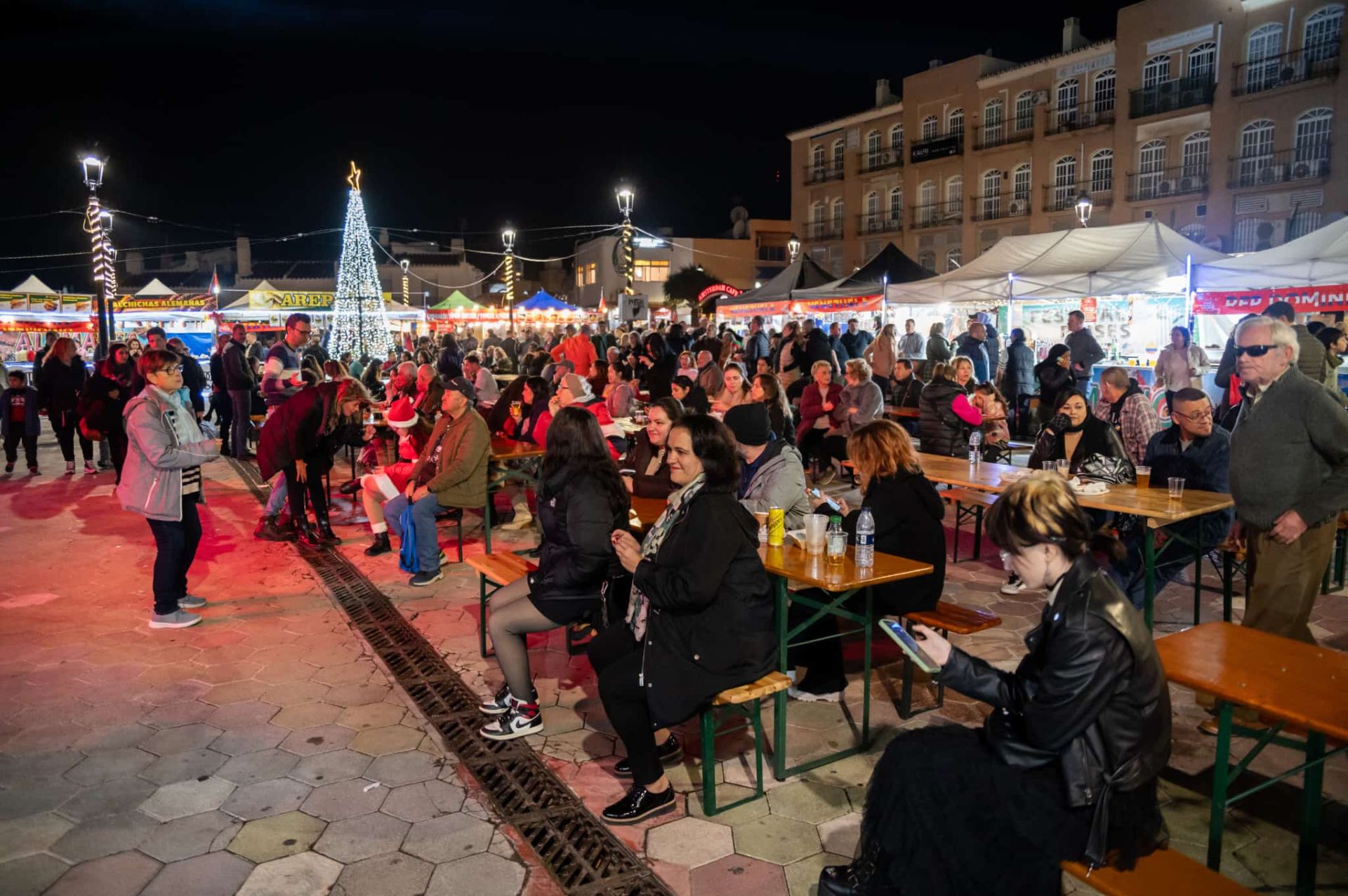Benalmádena&#039;s international festival - in pictures